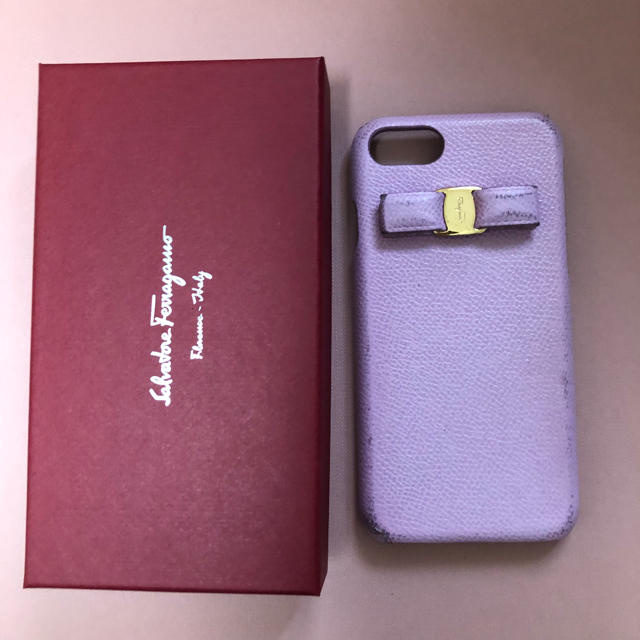 Salvatore Ferragamo(サルヴァトーレフェラガモ)のにゃん様専用 スマホ/家電/カメラのスマホアクセサリー(iPhoneケース)の商品写真