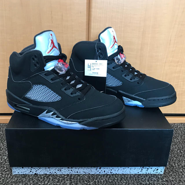 NIKE(ナイキ)のふみそ様専用NIKE AIR JORDAN 5 OG BLACK SILVER メンズの靴/シューズ(スニーカー)の商品写真