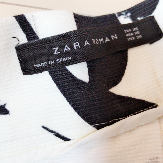 ZARA(ザラ)の⭐ZARA⭐花柄ミモレ丈スカート レディースのスカート(ひざ丈スカート)の商品写真