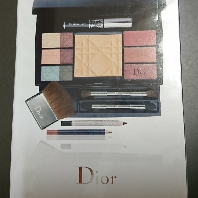 Dior(ディオール)のディオール メイクパレット 未開封 新品  コスメ/美容のキット/セット(コフレ/メイクアップセット)の商品写真