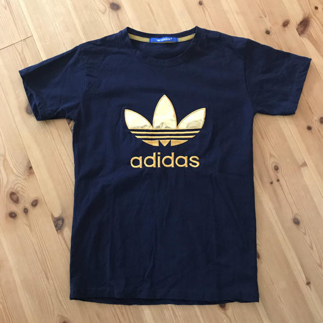 adidas(アディダス)のアディダスオリジナル レディースのトップス(Tシャツ(半袖/袖なし))の商品写真