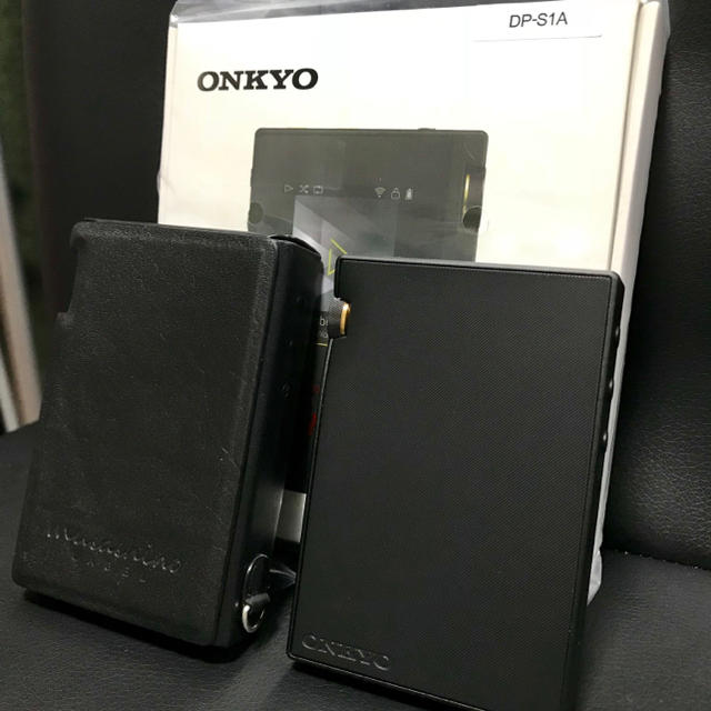 ONKYO(オンキヨー)のDP-S1A rubato 極美品 本革ケース付き ※旧型ではありません。 スマホ/家電/カメラのオーディオ機器(ポータブルプレーヤー)の商品写真