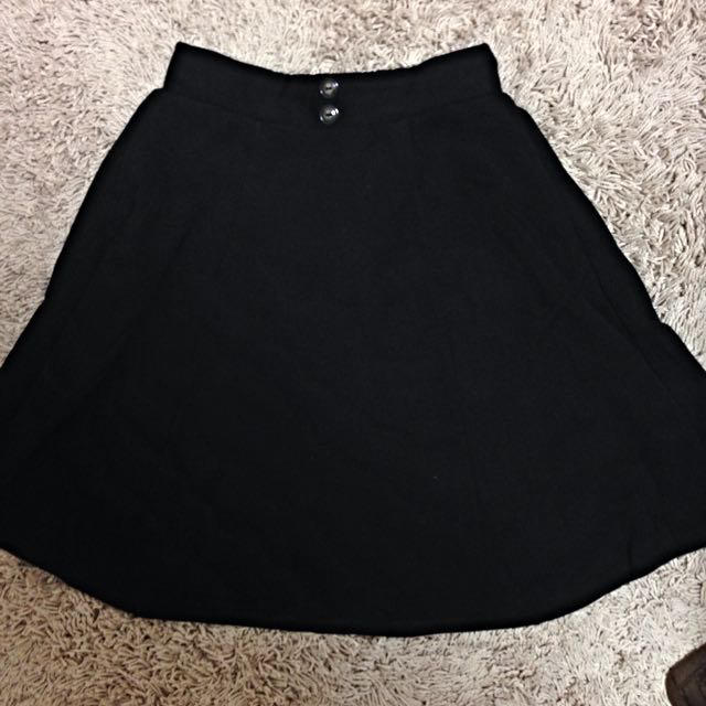 SPINNS(スピンズ)のシンプルフレアスカート レディースのスカート(ひざ丈スカート)の商品写真