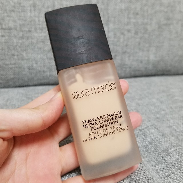 laura mercier(ローラメルシエ)の【中古】laura mercier リキッドファンデーション&パウダー コスメ/美容のベースメイク/化粧品(ファンデーション)の商品写真