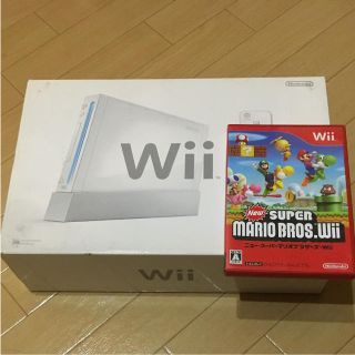 ウィー(Wii)のWiiとマリオのセット(家庭用ゲーム機本体)