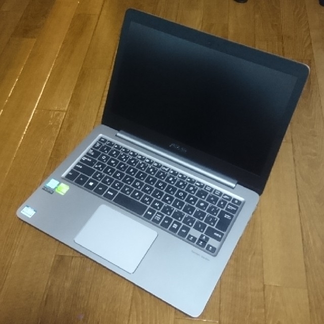 スマホ/家電/カメラASUS ZenBook UX310UQ-7200