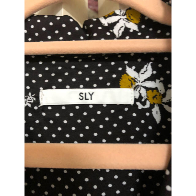 SLY(スライ)のSLY ドットシャツ レディースのトップス(シャツ/ブラウス(半袖/袖なし))の商品写真