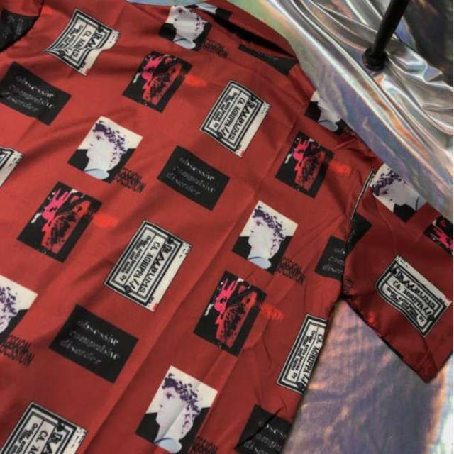 ◎夏向け半袖シャツ❤️韓国 オルチャン 大人気 半袖 red 柄 シャツ レディースのトップス(シャツ/ブラウス(半袖/袖なし))の商品写真