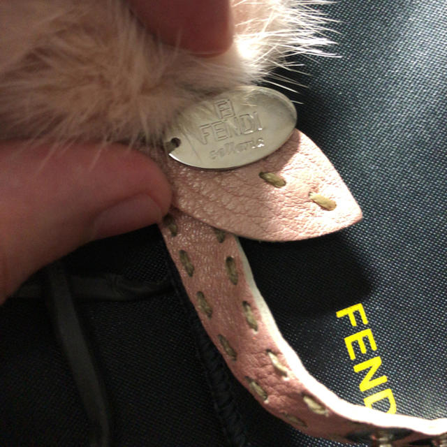 FENDI フェンディ ブレスレット ファー セラリアデザイン ピンク