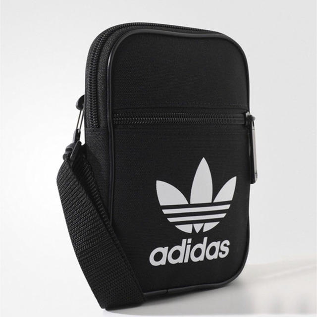 adidas(アディダス)の新品☆adidasミニショルダー ブラック レディースのバッグ(ショルダーバッグ)の商品写真