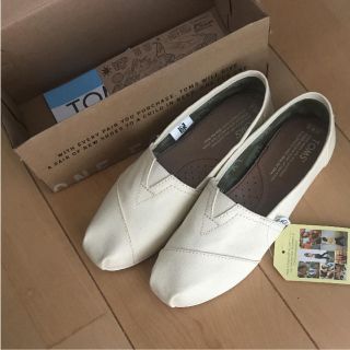 トムズ(TOMS)の値下げ中！トムス TOMS スリッポン ナチュラル(スリッポン/モカシン)