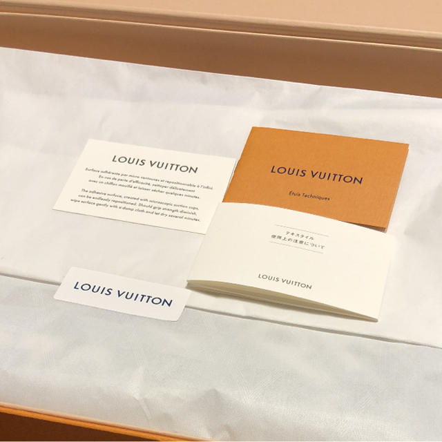 LOUIS VUITTON(ルイヴィトン)の専用/LOUIS VUITTON /エシャルプ・シティズ/総柄マフラー ネイビー レディースのファッション小物(マフラー/ショール)の商品写真