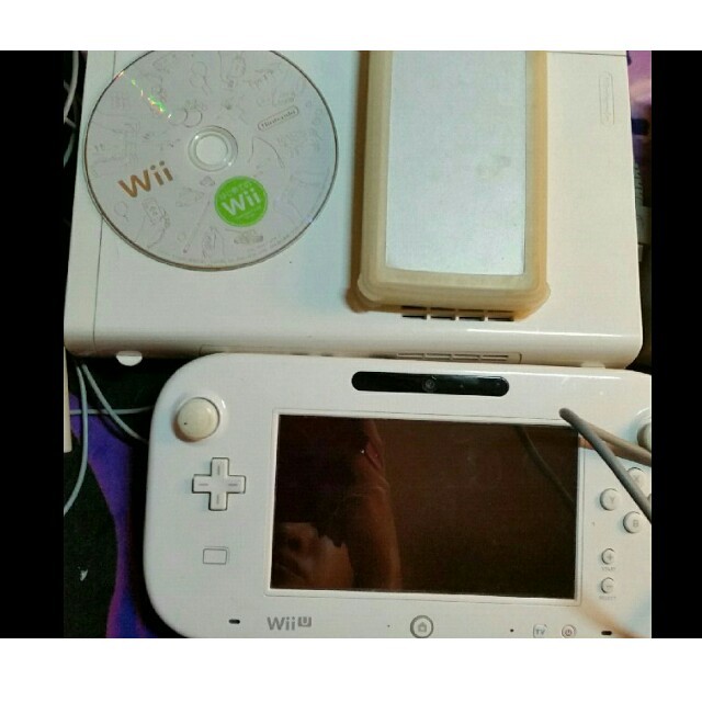 Wii U(ウィーユー)のWiiU本体&ゼルダダウンロード内蔵 エンタメ/ホビーのゲームソフト/ゲーム機本体(家庭用ゲーム機本体)の商品写真