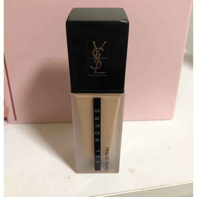 Yves Saint Laurent Beaute(イヴサンローランボーテ)のイブサンローラン♡ファンデ コスメ/美容のベースメイク/化粧品(ファンデーション)の商品写真