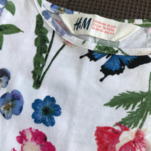 H&M(エイチアンドエム)のちー様専用H&M 美品 ワンピース 95 100 2枚セット キッズ/ベビー/マタニティのキッズ服女の子用(90cm~)(ワンピース)の商品写真