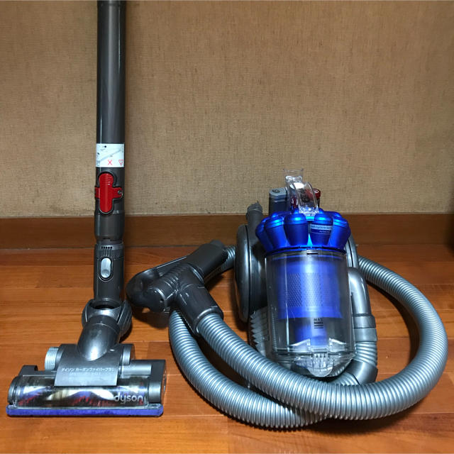 Dyson - ダイソン DC26の通販 by まきぷ's shop｜ダイソンならラクマ