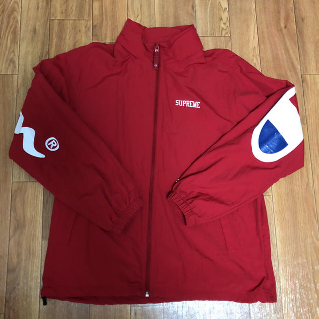 Supreme(シュプリーム)のSupreme x Champion Track Jacket RED  メンズのジャケット/アウター(ナイロンジャケット)の商品写真
