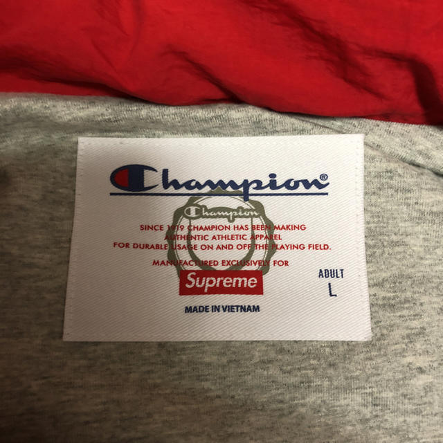 Supreme(シュプリーム)のSupreme x Champion Track Jacket RED  メンズのジャケット/アウター(ナイロンジャケット)の商品写真