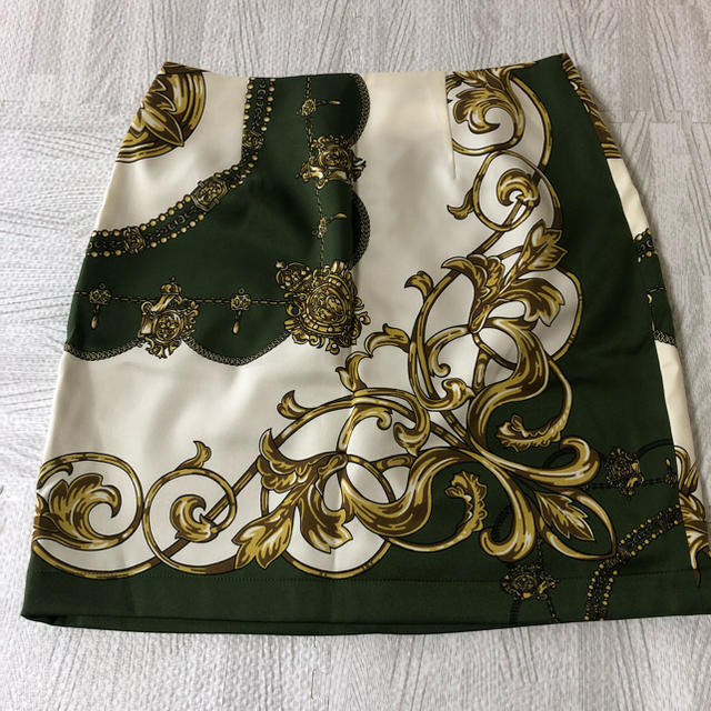 MURUA(ムルーア)のMURUA スカーフ柄タイトスカート レディースのスカート(ミニスカート)の商品写真