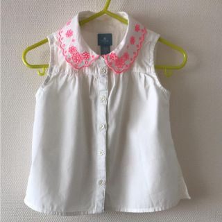 ベビーギャップ(babyGAP)のtit様専用〜可愛い！babyGAP お花刺繍ブラウス(ブラウス)