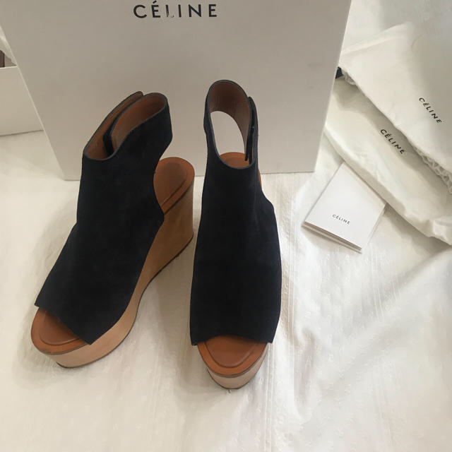 celine(セリーヌ)のceline スエードブーティー レディースの靴/シューズ(サンダル)の商品写真