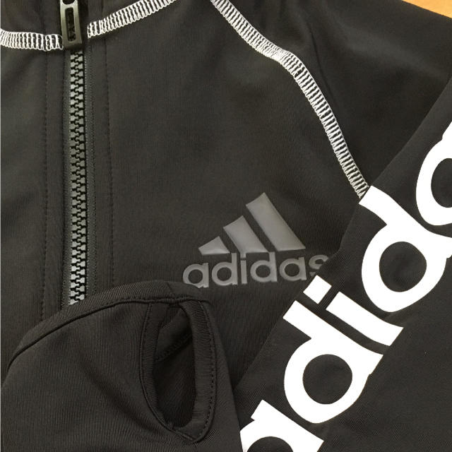 adidas(アディダス)の新品 アディダス ラッシュガード フルジップ 120 キッズ/ベビー/マタニティのキッズ服男の子用(90cm~)(水着)の商品写真