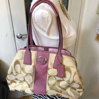 コーチ(COACH)の✨coach shoulder bag✨✨(ショルダーバッグ)