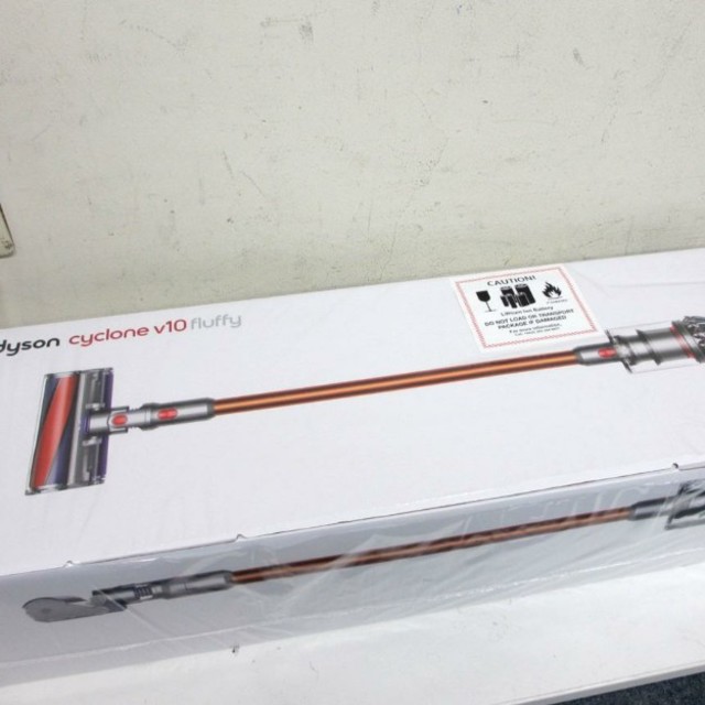 注目ブランド Dyson - Dyson コードレスサイクロン掃除機□V10