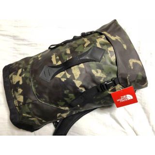 ザノースフェイス(THE NORTH FACE)の新品★THE NORTH FACEノースフェイス リュックサック★カモフラ迷彩柄(バッグパック/リュック)