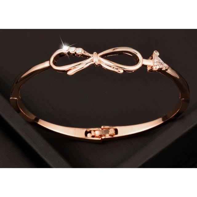 再入荷！CZダイヤモンド 18K Rose Gold リボン ブレスレット レディースのアクセサリー(ブレスレット/バングル)の商品写真