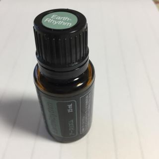 ドテラ  アースリズム  15ml  未使用(エッセンシャルオイル（精油）)