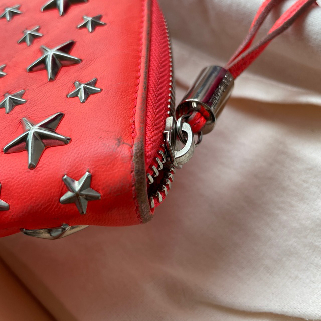 JIMMY CHOO - ジミーチュウ ピンクオレンジ スタッズ 長財布の JIMMY CHOO - ジミーチュウ ピンクオレンジ スタッズ 長財布の