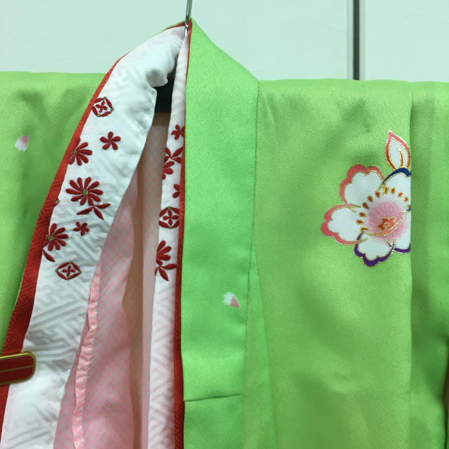 七五三7歳用着物黄緑 キッズ/ベビー/マタニティのキッズ服女の子用(90cm~)(和服/着物)の商品写真