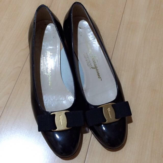 Ferragamo(フェラガモ)のフェラガモ正規品 箱なし レディースの靴/シューズ(ハイヒール/パンプス)の商品写真