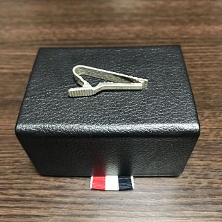 ◆【美品】THOM BROWNE シャンブレーネクタイ＋タイバー◆