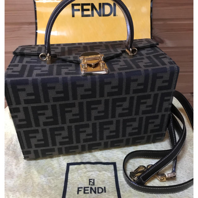 FENDI - カレン様専用です☆の通販 by うーちゃん｜フェンディならラクマ