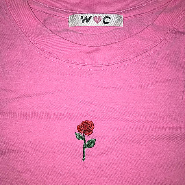 wc(ダブルシー)のW♡C ローズ刺繍Tシャツ レディースのトップス(Tシャツ(半袖/袖なし))の商品写真