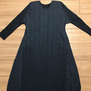 プリーツプリーズイッセイミヤケ(PLEATS PLEASE ISSEY MIYAKE)の美品 イッセイミヤケ プリーツプリーズ ワンピース(ひざ丈ワンピース)