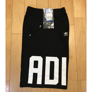 アディダス(adidas)のアディダス スカート 新品(ひざ丈スカート)