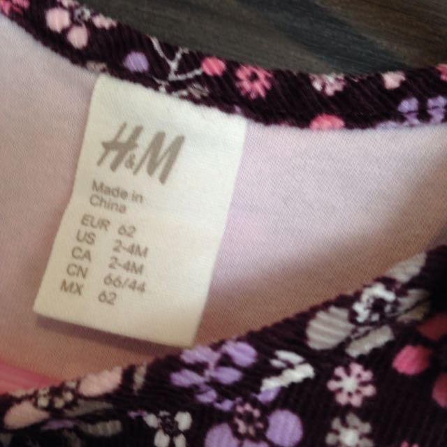 H&M(エイチアンドエム)のコーデュロイ ワンピース キッズ/ベビー/マタニティのベビー服(~85cm)(カバーオール)の商品写真