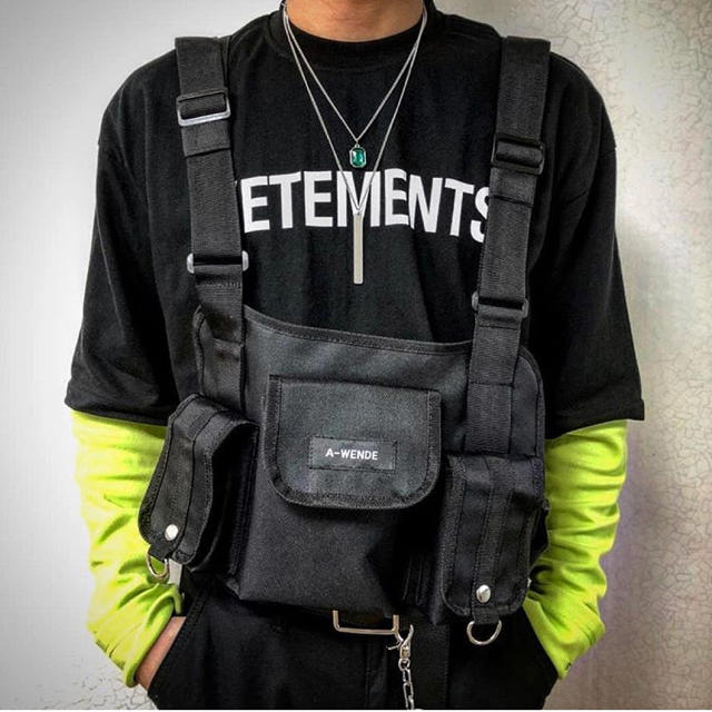 Supreme(シュプリーム)のawende chest bag メンズのバッグ(ボディーバッグ)の商品写真