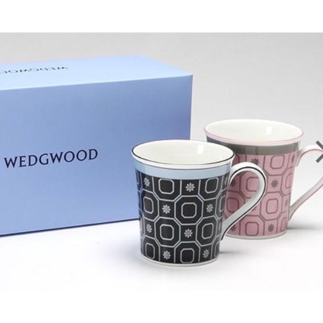 WEDGWOOD(ウェッジウッド)のうさぎ様★ウェッジウッド パラディオ マグ 300cc ピンク＆ブルー ペア インテリア/住まい/日用品のキッチン/食器(グラス/カップ)の商品写真