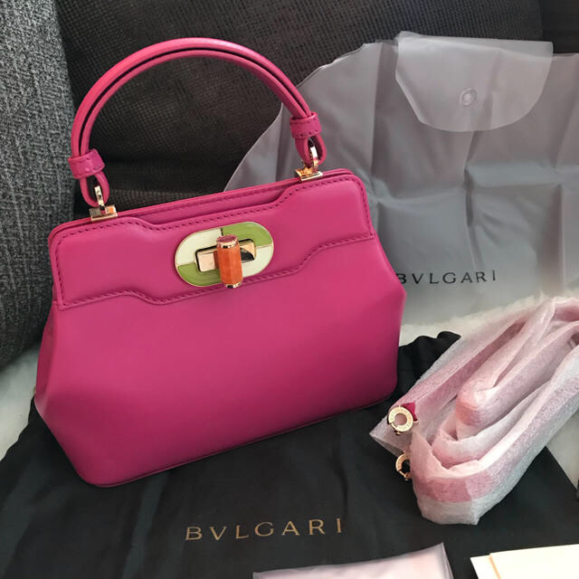 BVLGARI(ブルガリ)の最終最安値！新品未使用 ブルガリバッグ  PVCカバー付 ポイント使いに  レディースのバッグ(ハンドバッグ)の商品写真