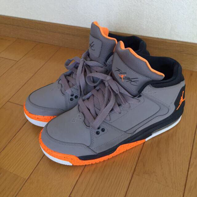 AIR JORDAN スニーカー