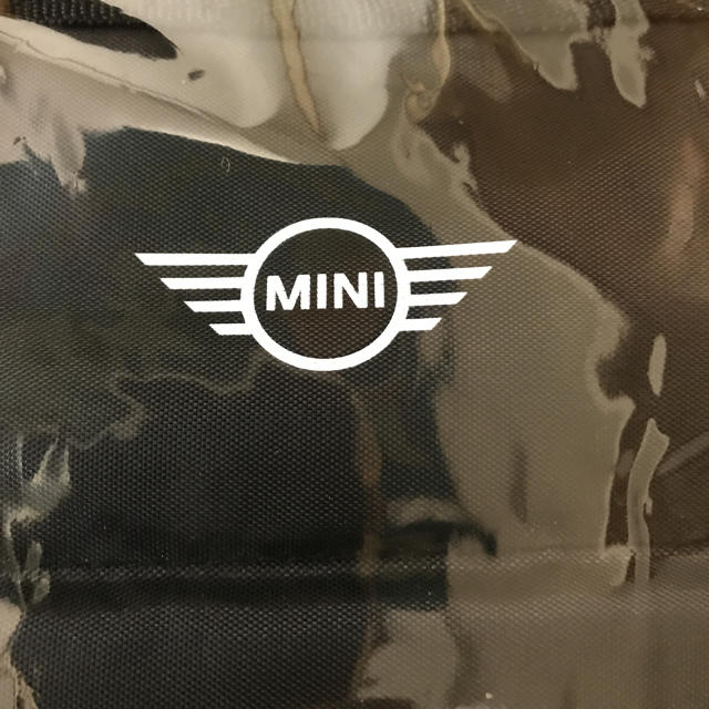 BMW(ビーエムダブリュー)のMINI ミニクーパー 折りたたみクッションバッグ エンタメ/ホビーのコレクション(ノベルティグッズ)の商品写真