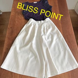 ブリスポイント(BLISS POINT)の訳あり【BLISS POINT】バックゴム仕様&裏地付タックホワイトワイドパンツ(カジュアルパンツ)