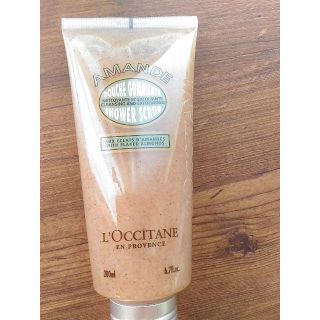 ロクシタン(L'OCCITANE)のアーモンド ボディスクラブ（L'OCCITANE）★未使用・未開封★(ボディスクラブ)