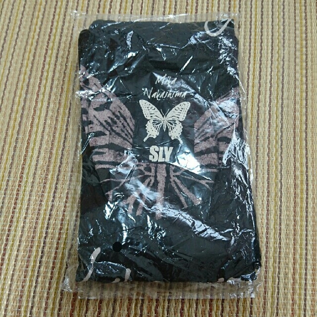 SLY(スライ)の【未使用】スライ ✖ 中島美嘉 Tシャツ 黒 レディースのトップス(Tシャツ(半袖/袖なし))の商品写真