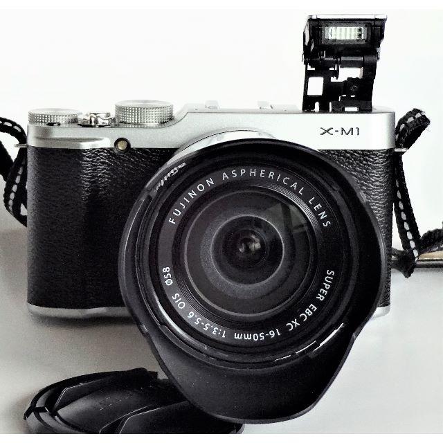 富士フイルム(フジフイルム)の美品! 小型軽量ミラーレス　 X-M1(新品32GB SD付き) スマホ/家電/カメラのカメラ(ミラーレス一眼)の商品写真
