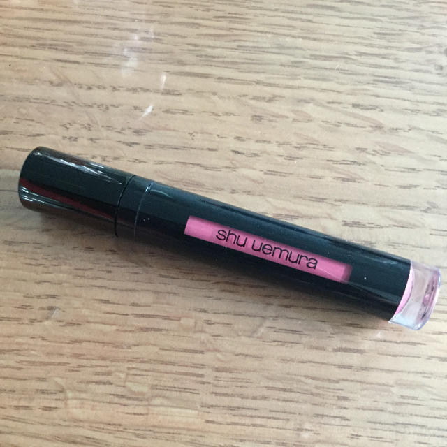 shu uemura(シュウウエムラ)のラックシュプリア pk 02リップカラー コスメ/美容のベースメイク/化粧品(リップグロス)の商品写真